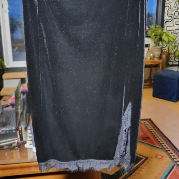 VINTAGE Black Velvet Midi Skirt Front Slit Size M NWOT - Picture 2 of 5